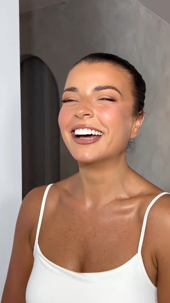 Post 5 by KLO MAKEUP | MAKEUP ARTIST on Instagram (video)