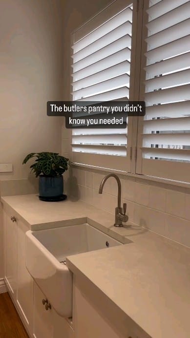Post 3 by SVR Tiling on Instagram (video)