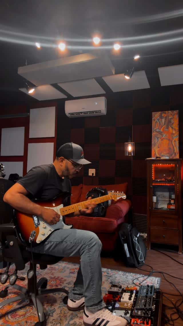 Post 5 by Alex Vieira on Instagram (video)