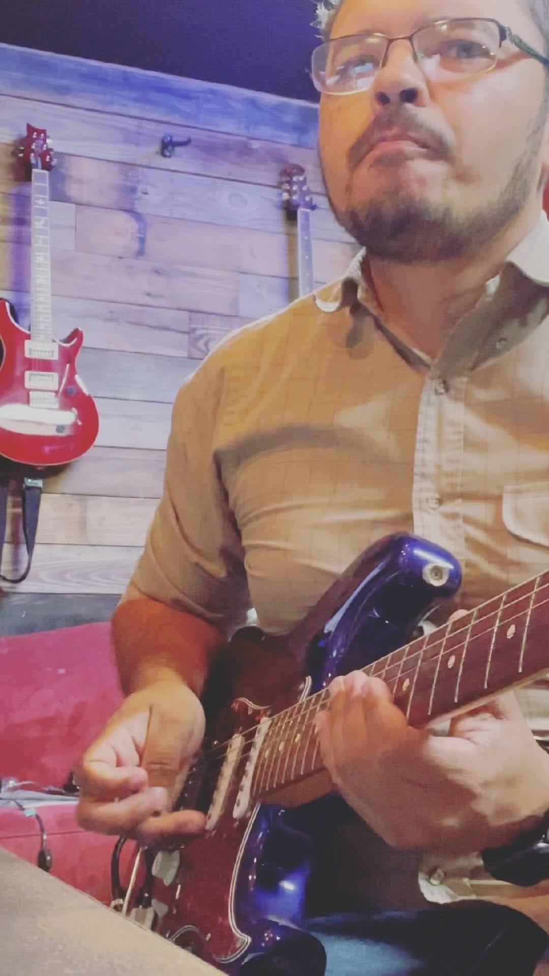 Post 10 by Alex Vieira on Instagram (video)