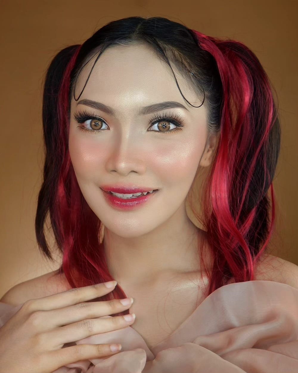 Post 10 by MUA DEPOK ' entii ' on Instagram (image)