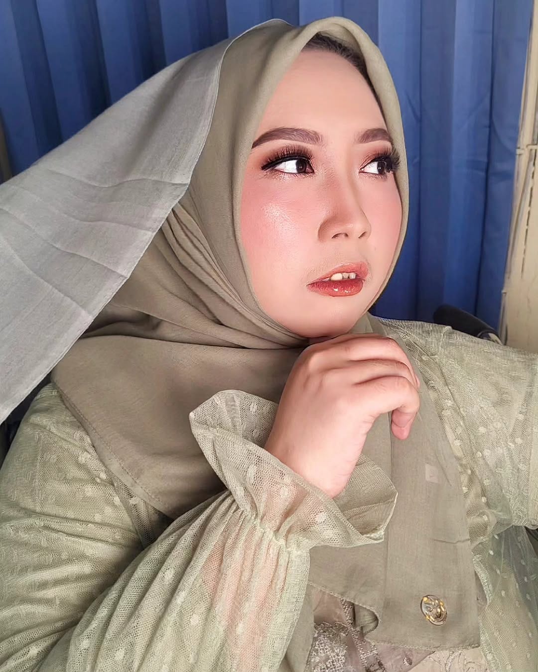 Post 7 by MUA DEPOK ' entii ' on Instagram (image)
