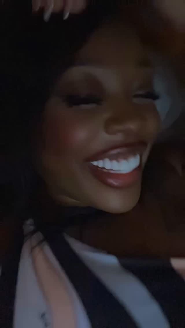 Post 1 by Chaymeans on Instagram (video)