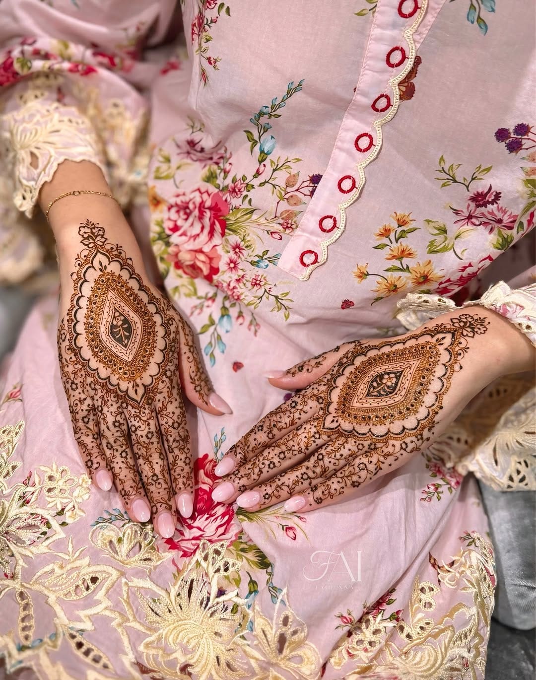 Post 10 by London Henna Artist | faihenna 🤍 on Instagram (image)