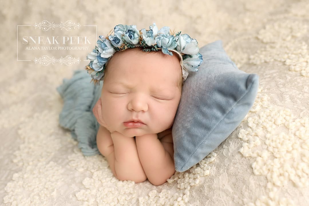 Post 1 by Cake Smash & Newborn Photography Melbourne | ALANA TAYLOR on Instagram (carousel)