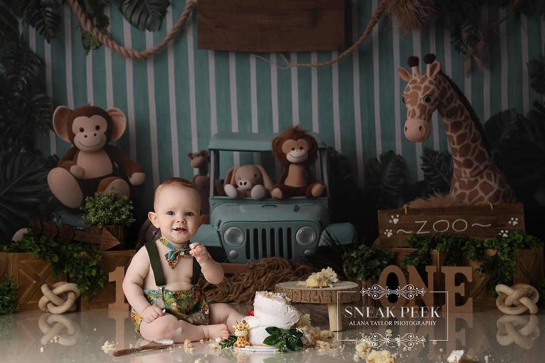Post 5 by Cake Smash & Newborn Photography Melbourne | ALANA TAYLOR on Instagram (carousel)