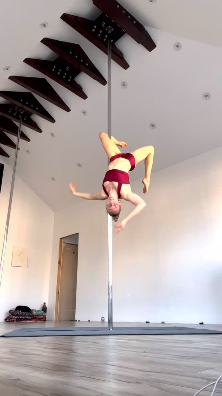 Post 9 by Kira Bucca on Instagram (video)