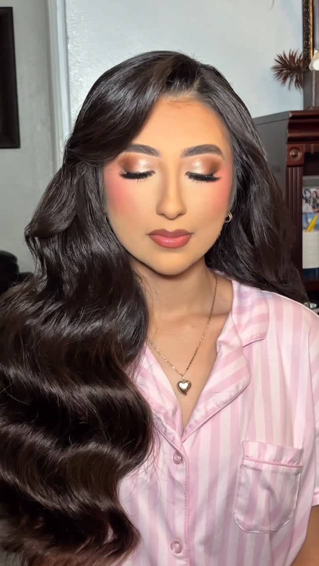 Post 3 by -Zaira  - Makeup Artist & Hair stylist on Instagram (video)