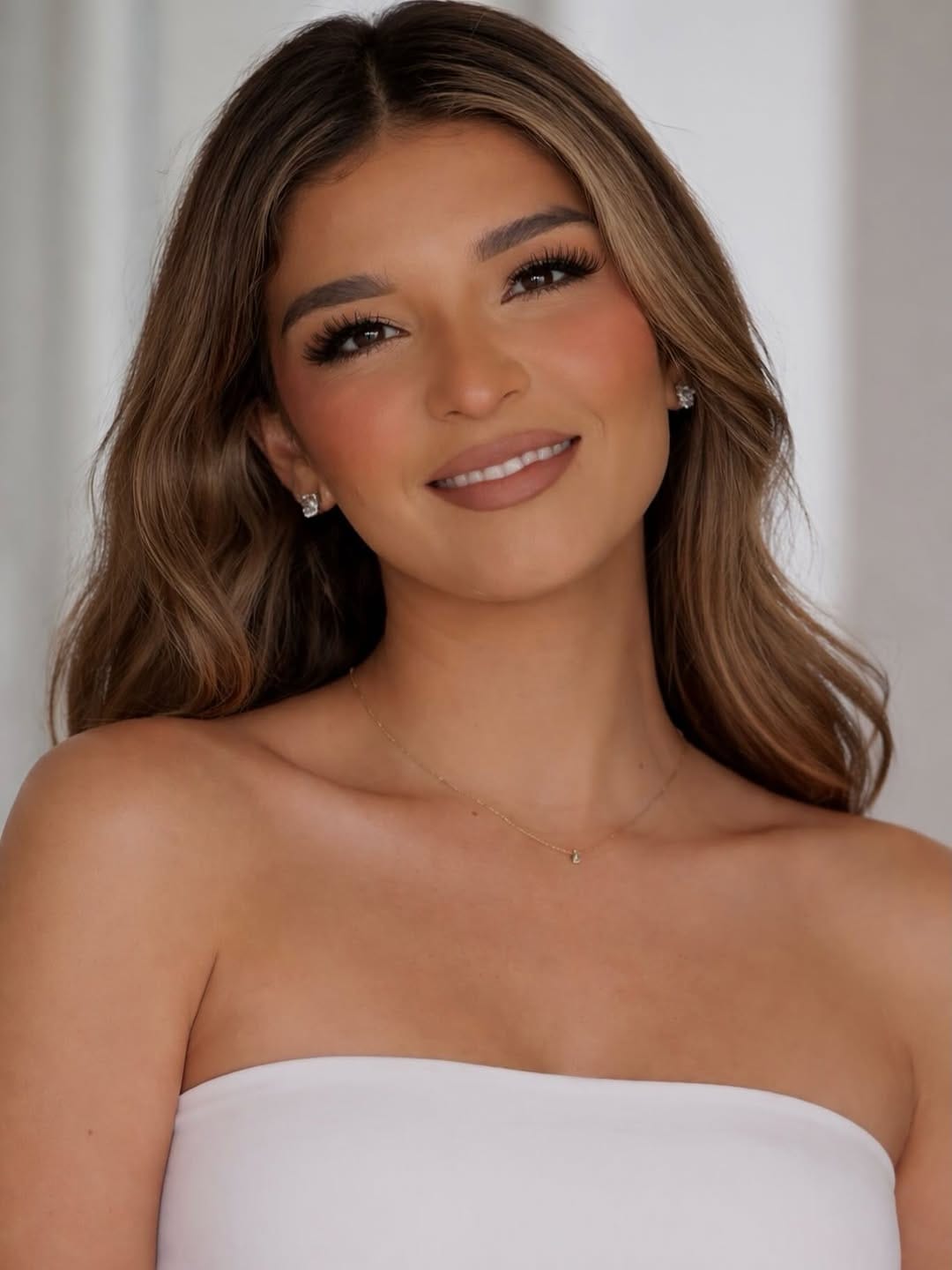 Post 10 by -Zaira  - Makeup Artist & Hair stylist on Instagram (image)