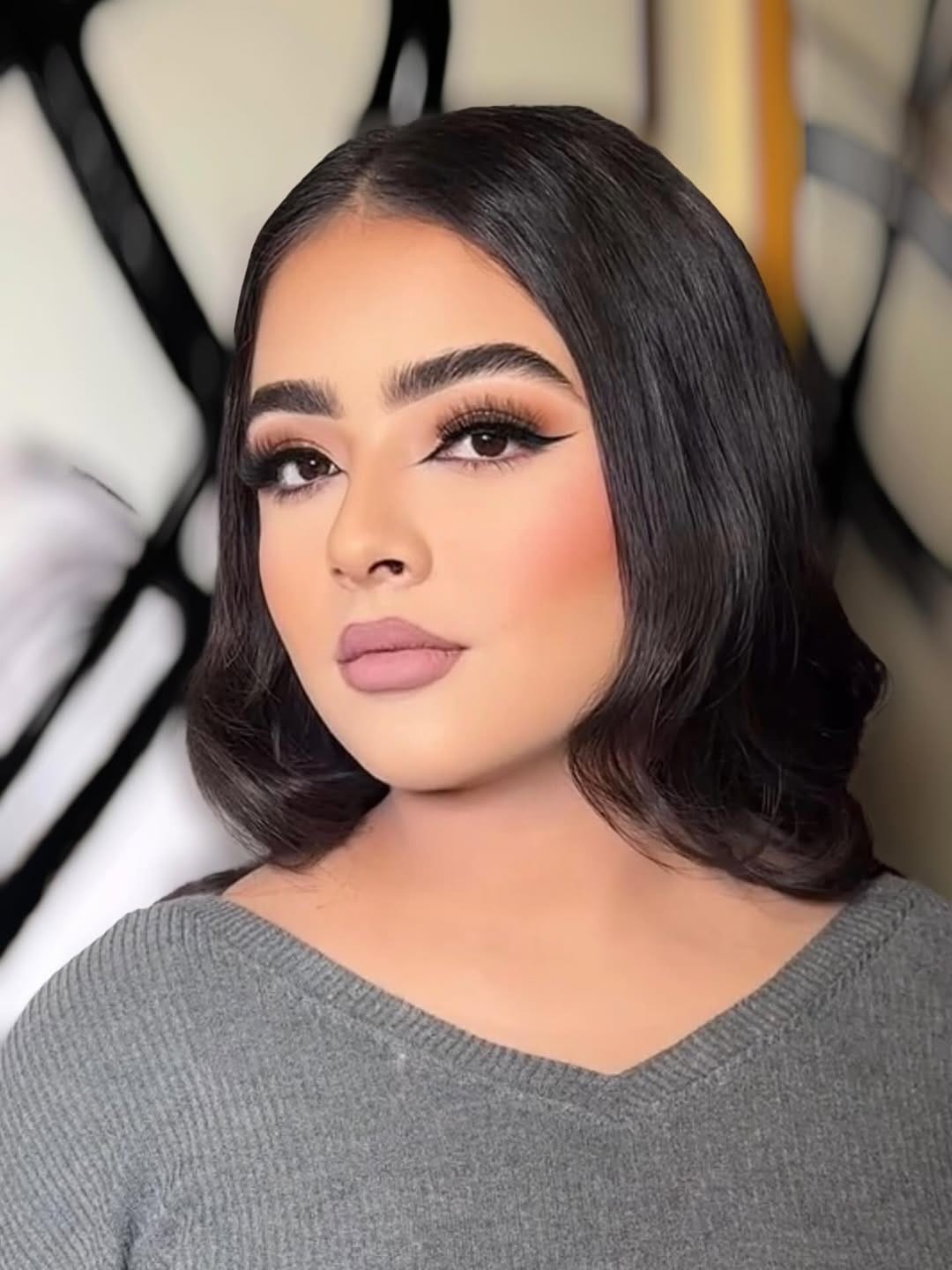 Post 8 by -Zaira  - Makeup Artist & Hair stylist on Instagram (image)