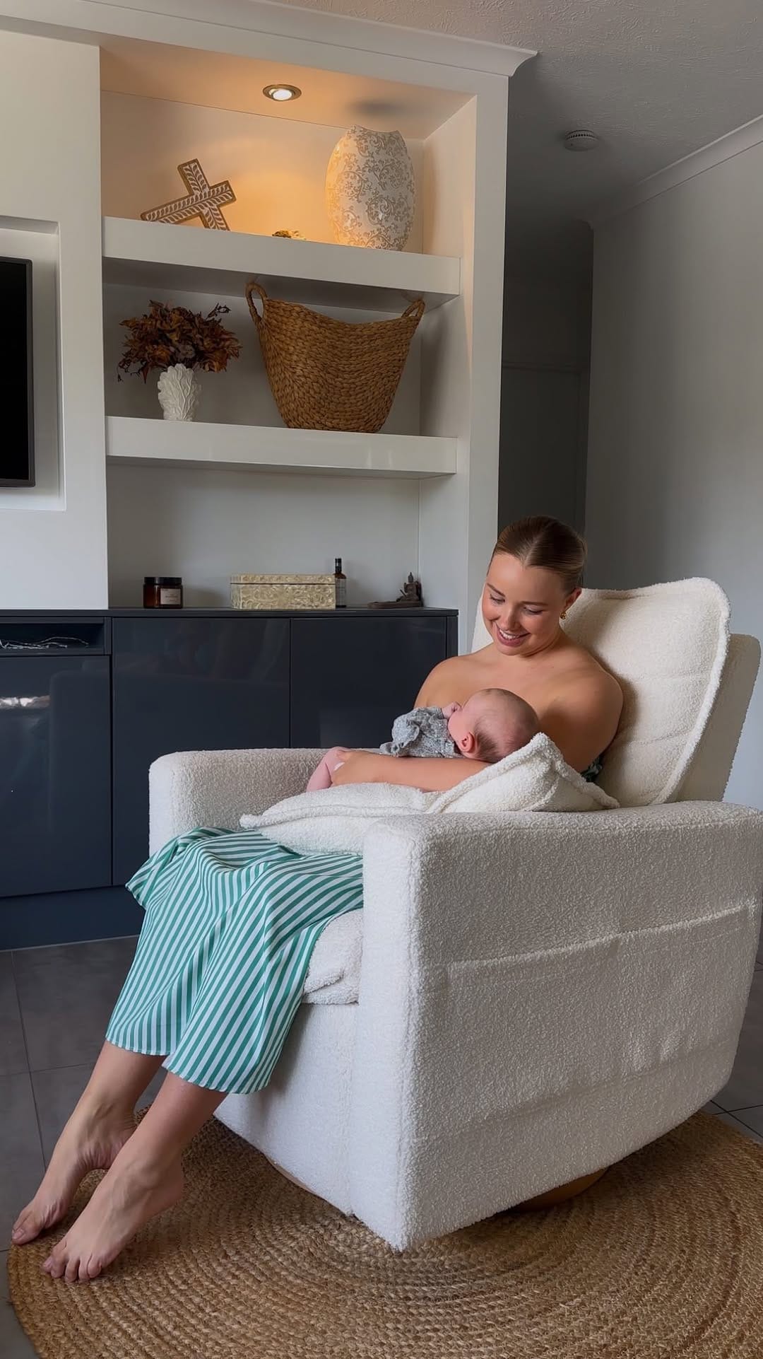 Post 9 by Mia Cherry on Instagram (video)