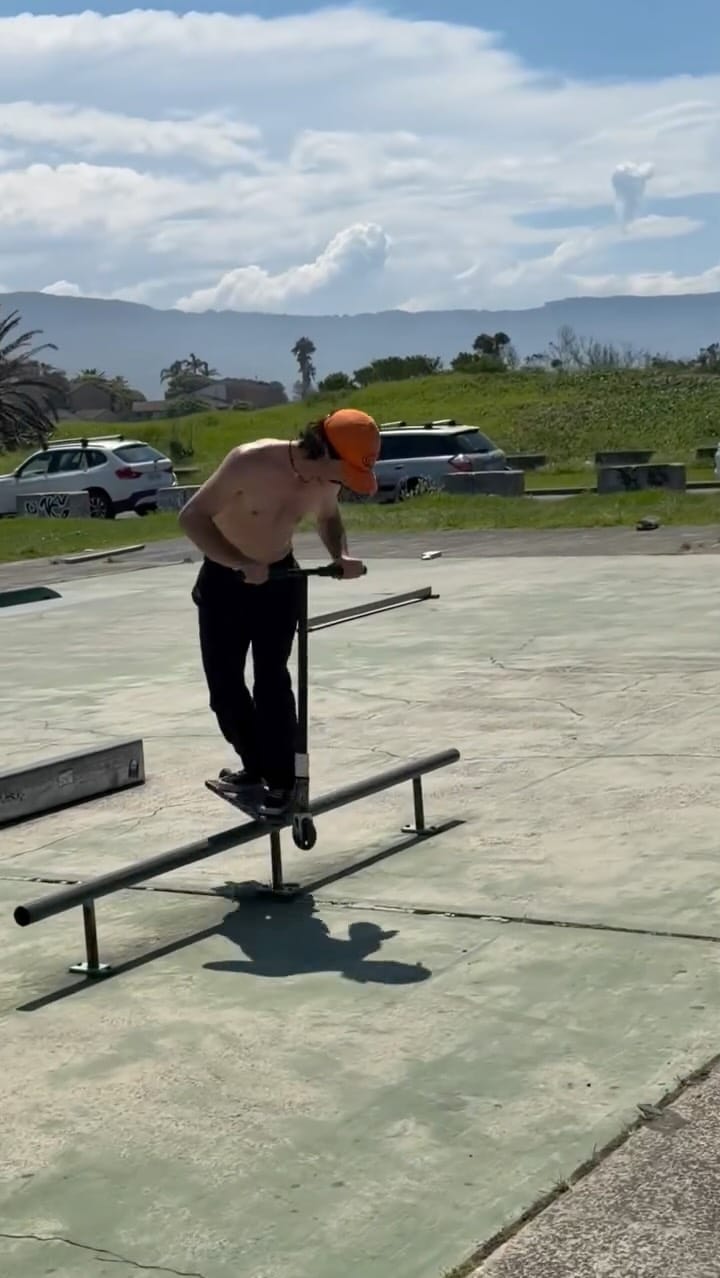Post 2 by FRIENDLY CREW & GRIPTAPE on Instagram (video)