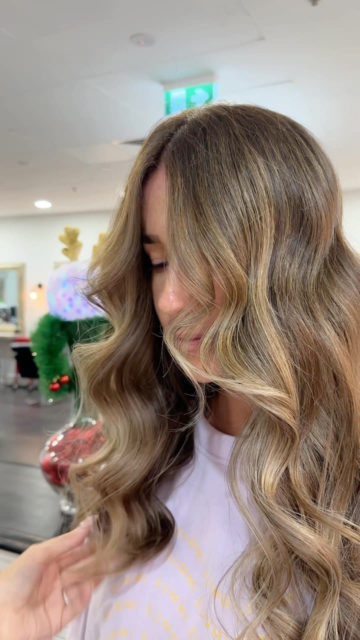Post 8 by Hairbymaryanna on Instagram (video)