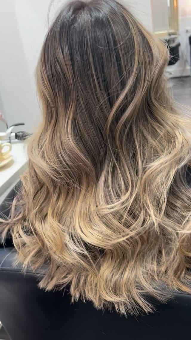 Post 4 by Hairbymaryanna on Instagram (video)