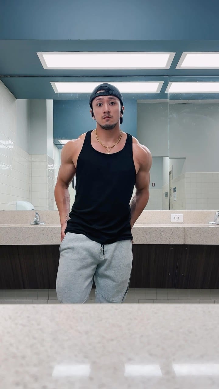 Post 5 by Thomas | Hawaii on Instagram (video)