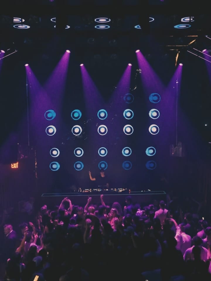 Post 7 by Oliver Benz on Instagram (carousel)