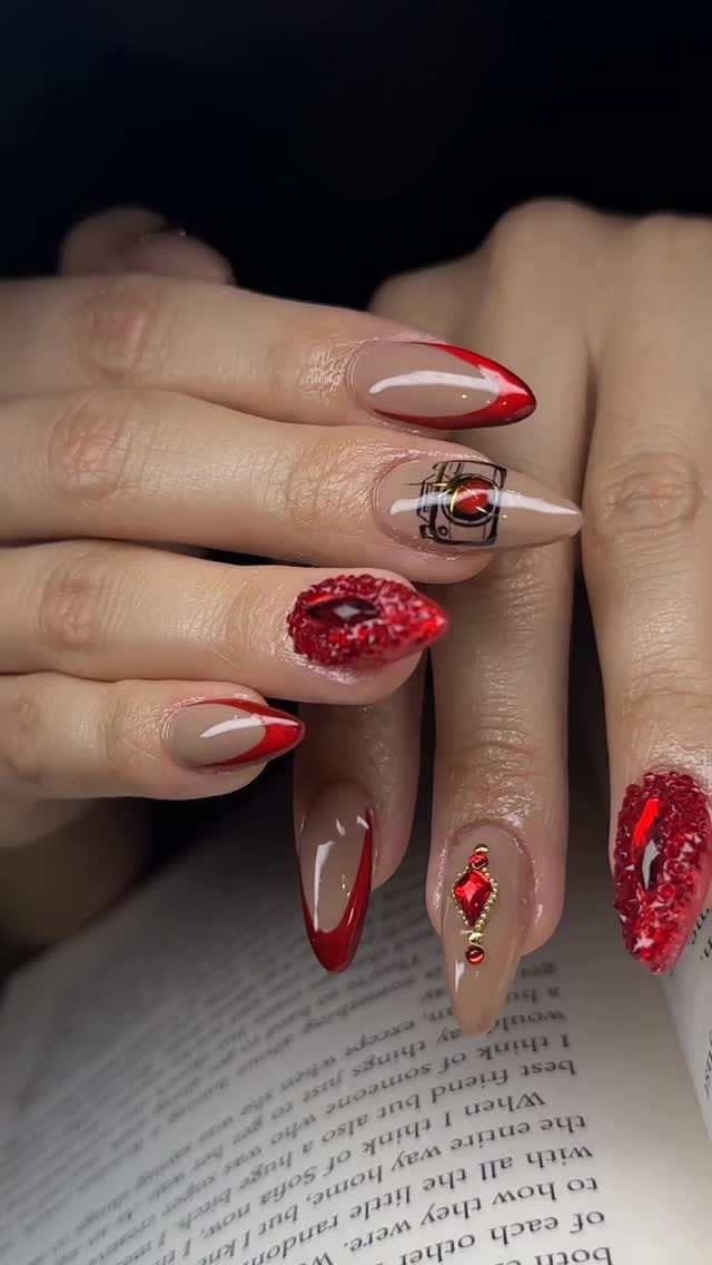 Post 4 by ʟᴀꜱ ᴠᴇɢᴀꜱ ɴᴀɪʟꜱ on Instagram (video)
