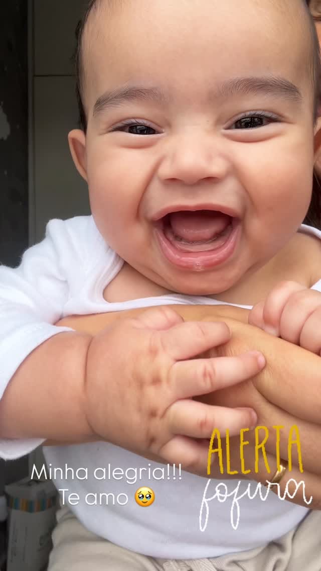 Post 7 by Livia Tavares on Instagram (video)