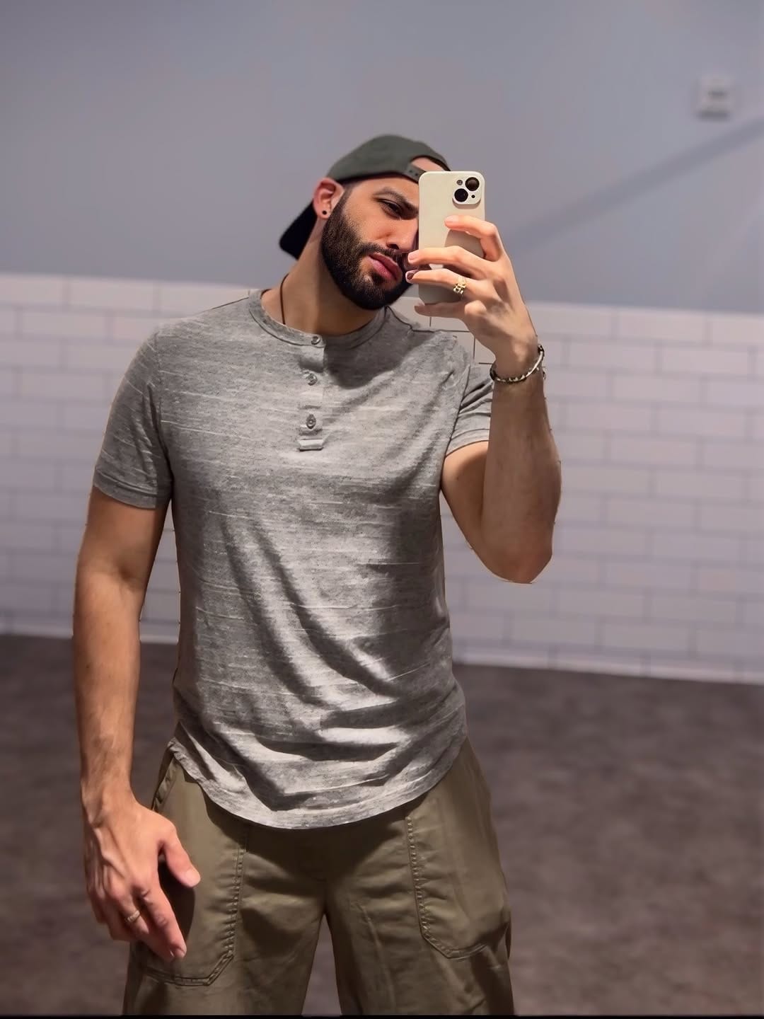 Post 8 by C H E M A N   M I R A N D A on Instagram (image)