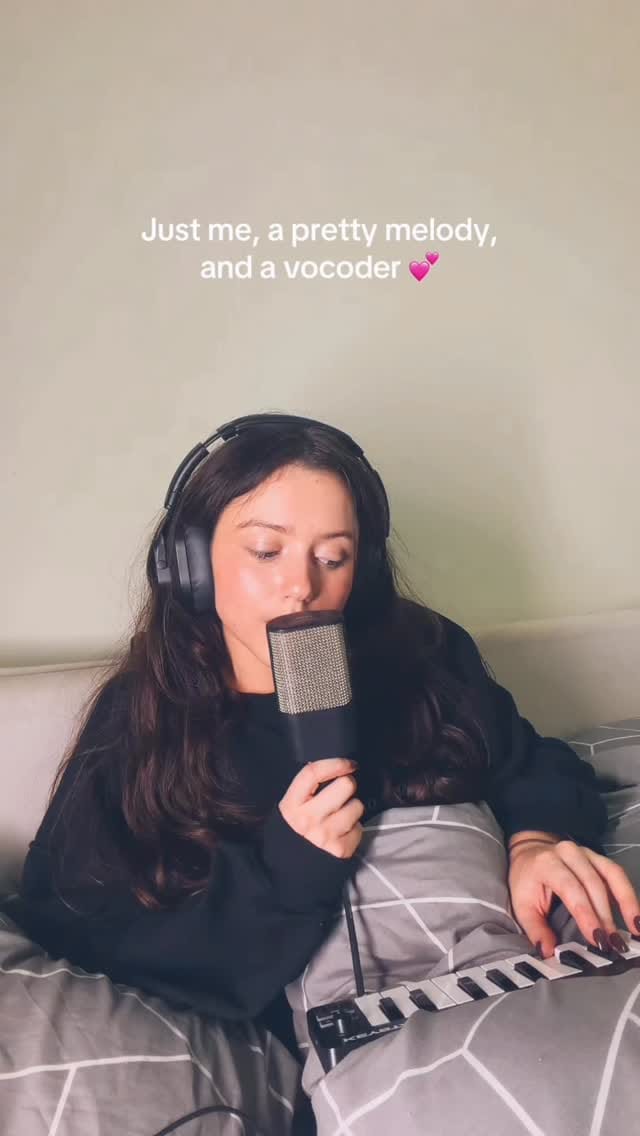Post 4 by Mekyja on Instagram (video)