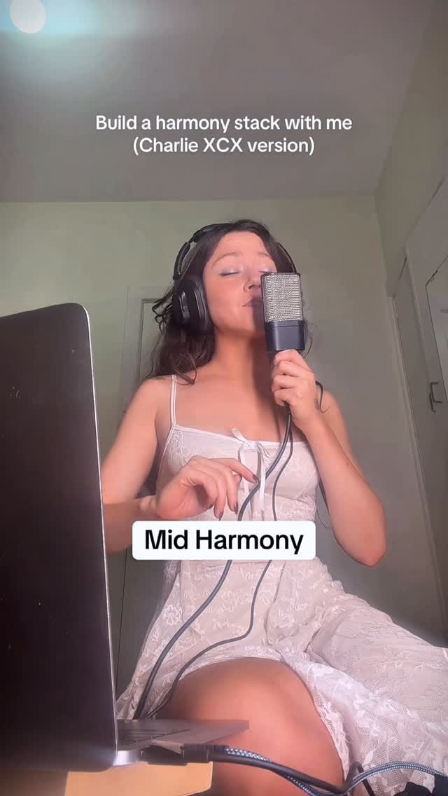 Post 5 by Mekyja on Instagram (video)