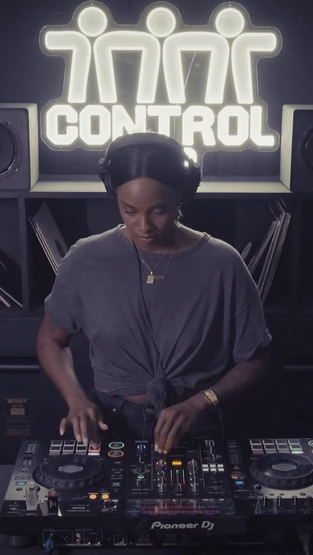 Post 10 by Christy Ray 👽🤘🏾 on Instagram (video)