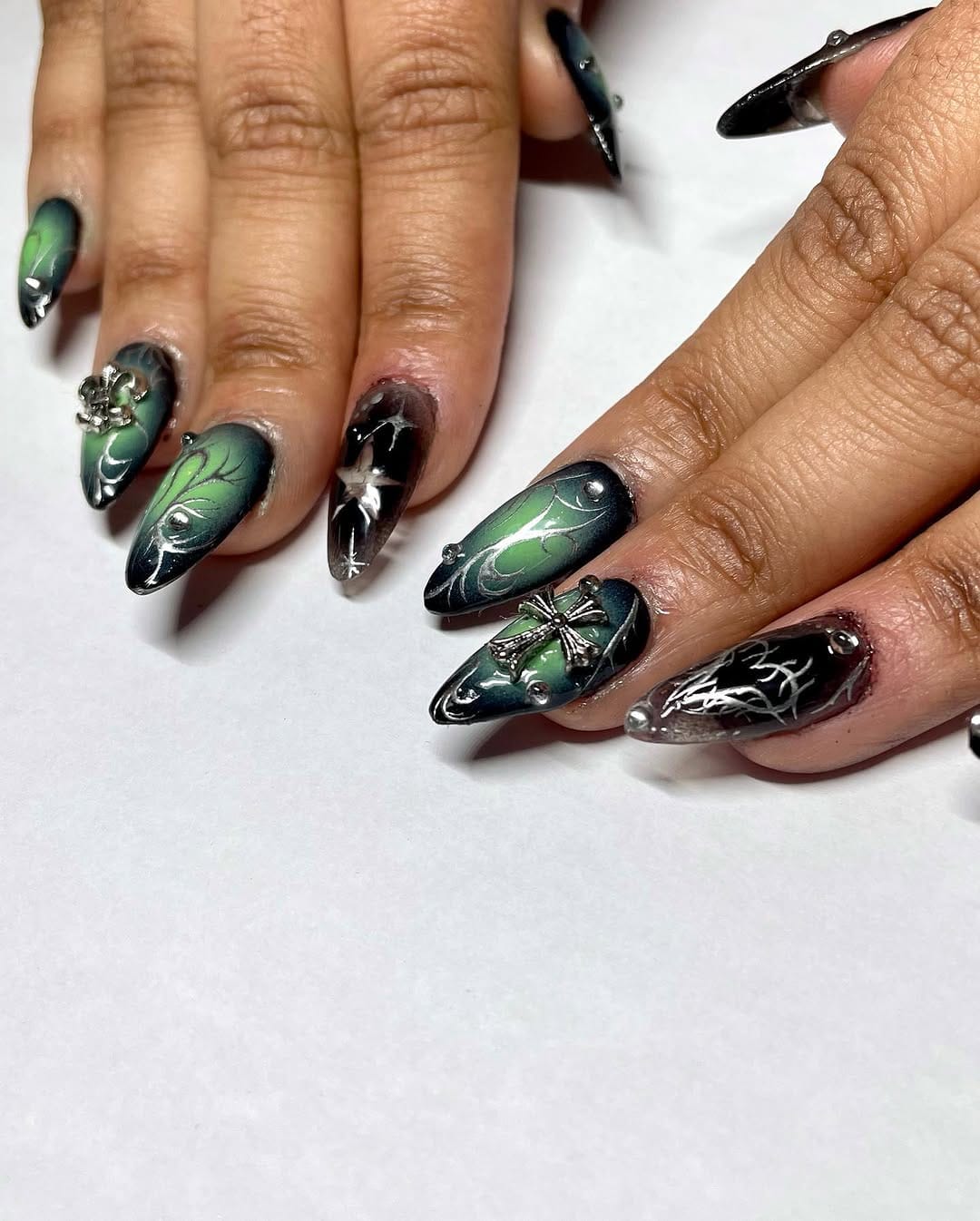 Post 8 by Hasna : Press on nails / Gel X on Instagram (carousel)
