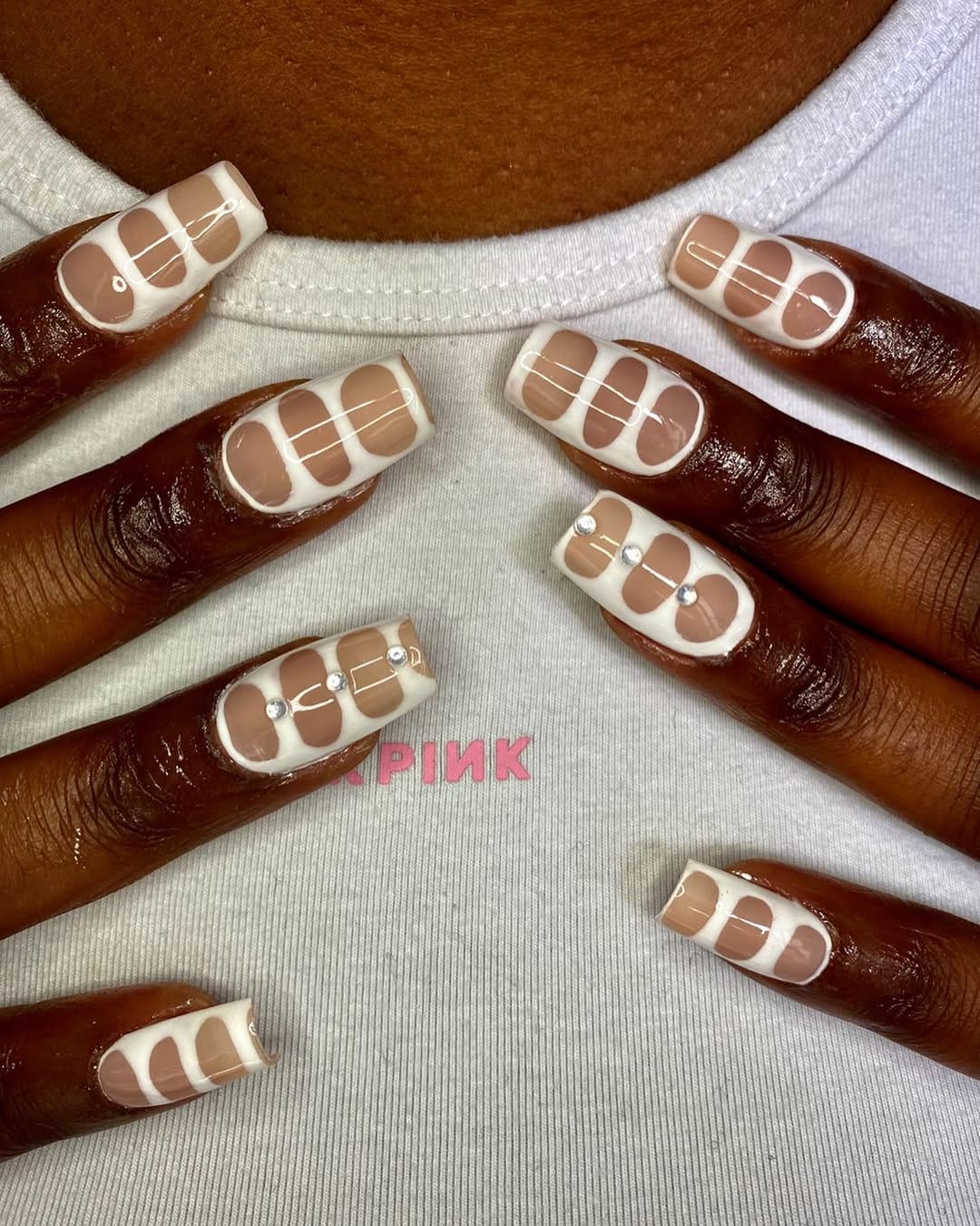 Post 2 by Hasna : Press on nails / Gel X on Instagram (image)
