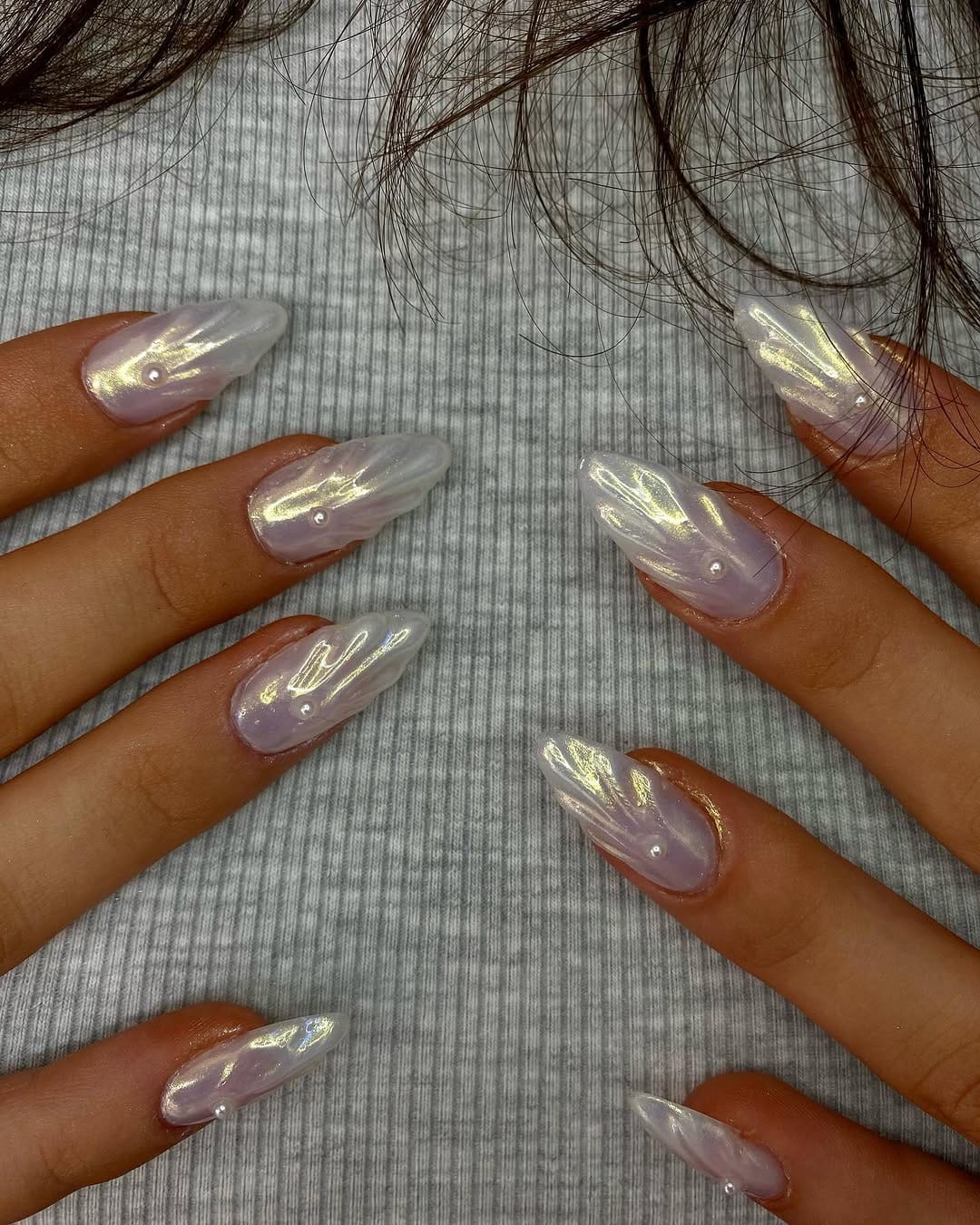 Post 4 by Hasna : Press on nails / Gel X on Instagram (carousel)