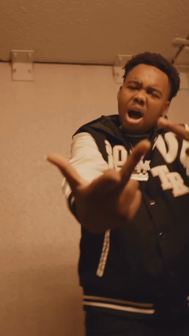 Post 5 by Dusa on Instagram (video)