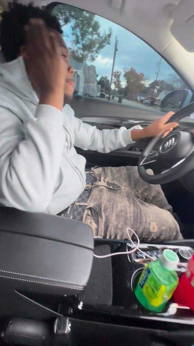 Post 7 by Dusa on Instagram (video)