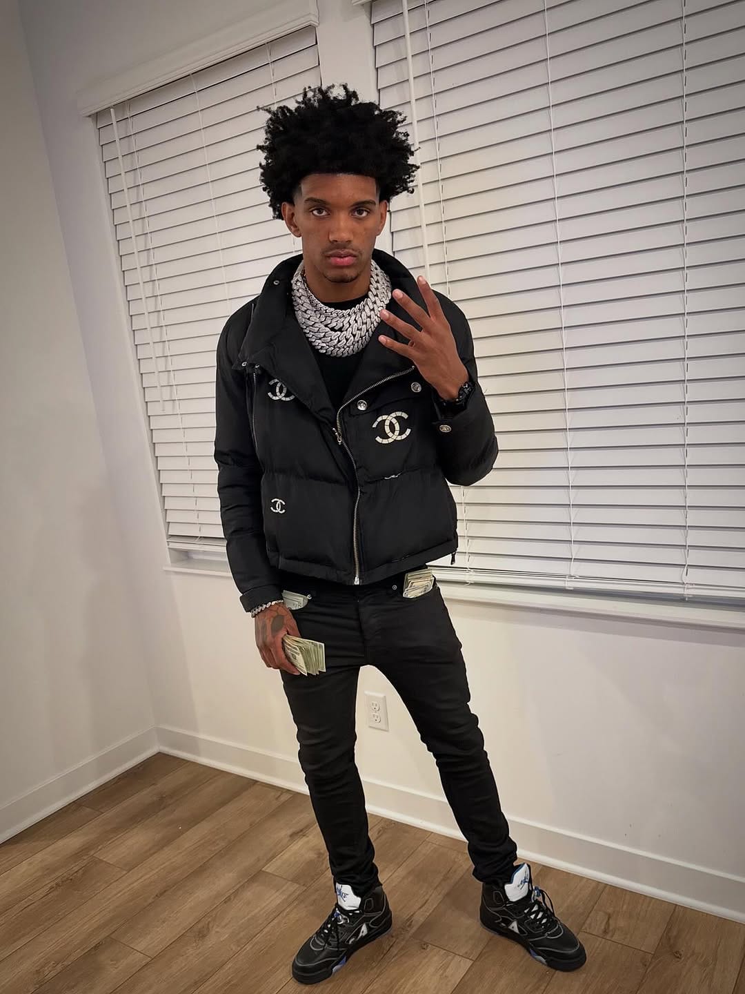 Post 5 by Luh Foetymes🧞‍♂️🎙️ on Instagram (carousel)