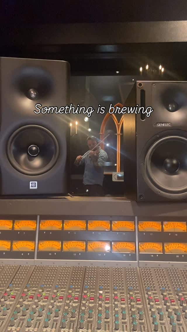 Post 9 by Milk N’ Fox on Instagram (video)