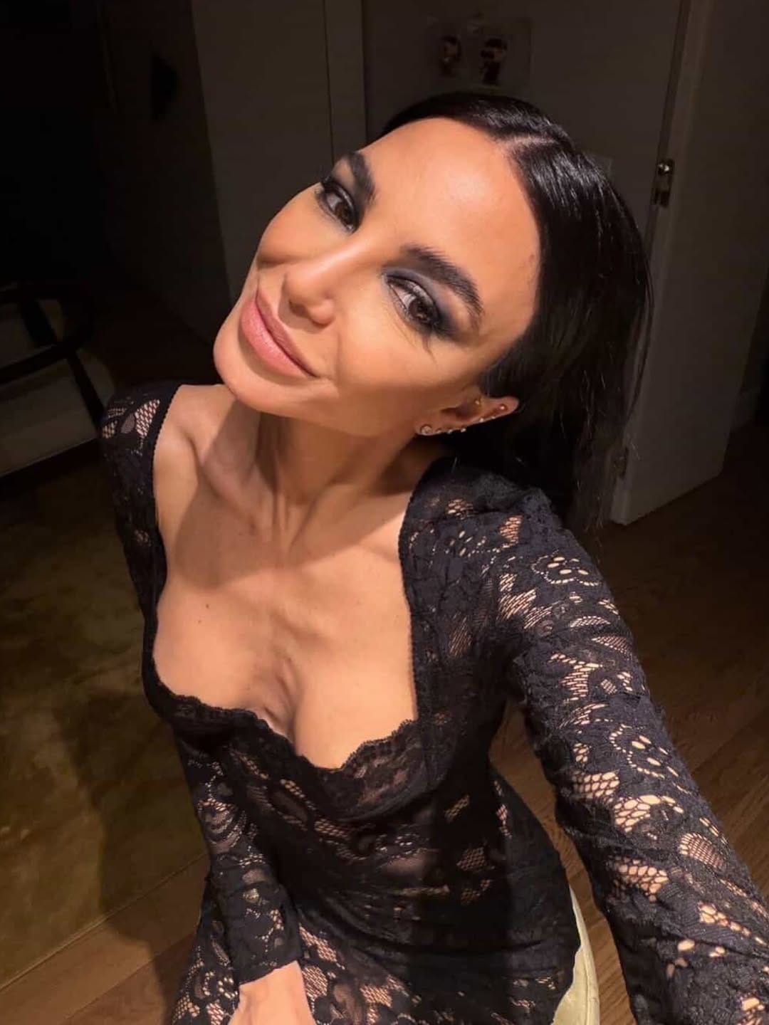 Post 3 by Ludovica B • Pro Makeup Artist on Instagram (carousel)