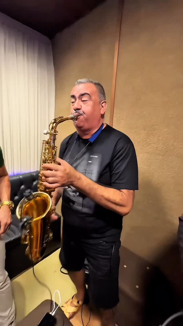 Post 9 by Luiz Estêvão on Instagram (video)