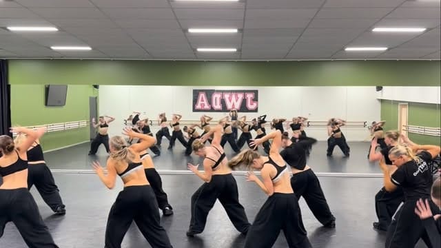 Post 5 by JWDA ARMY on Instagram (video)