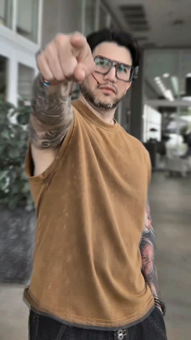 Post 3 by Johan Avila on Instagram (video)