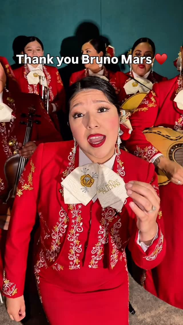 Post 10 by Mariachi Las Alteñas on Instagram (video)