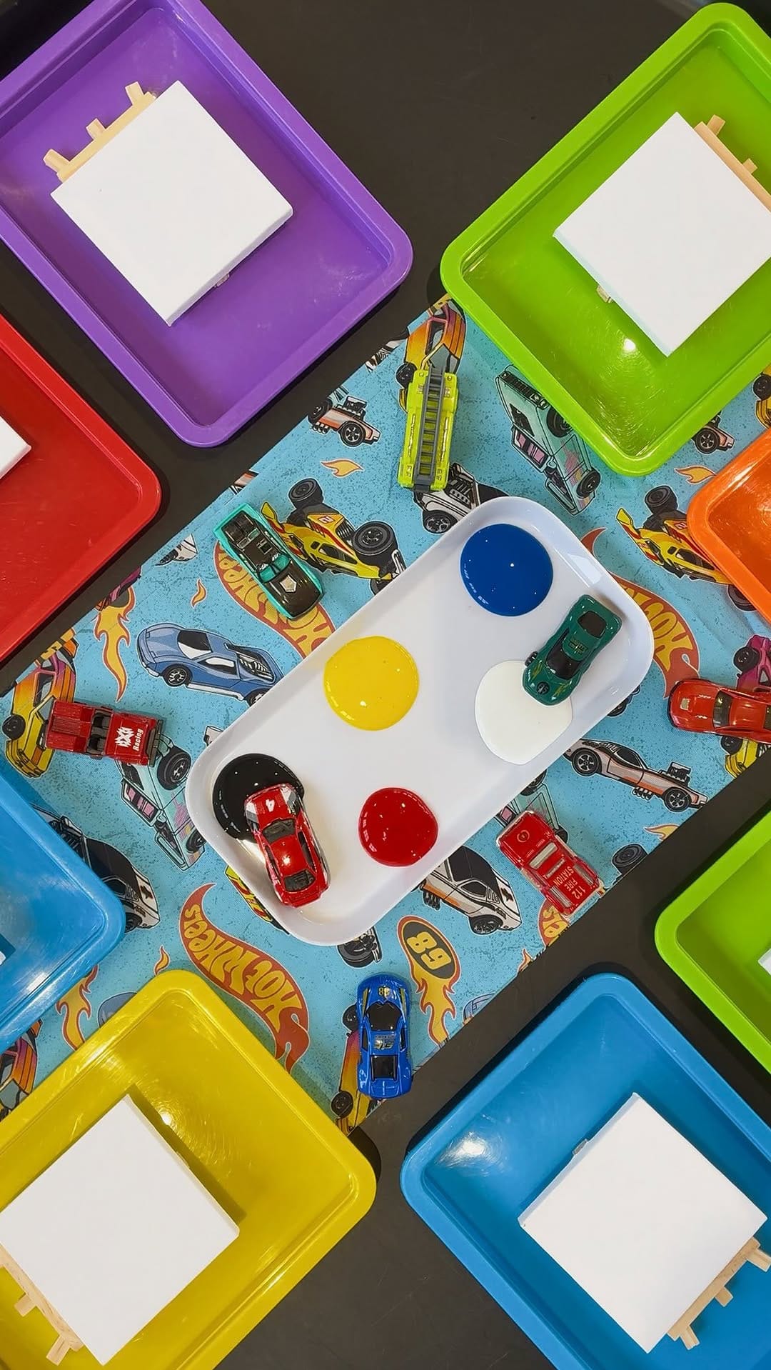 Post 3 by It’s Time To Play Now | SENSORY TRAYS on Instagram (video)