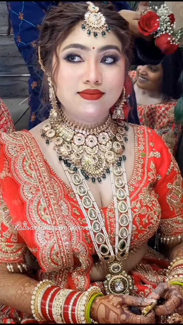 Post 4 by kausar's unique makeover on Instagram (video)