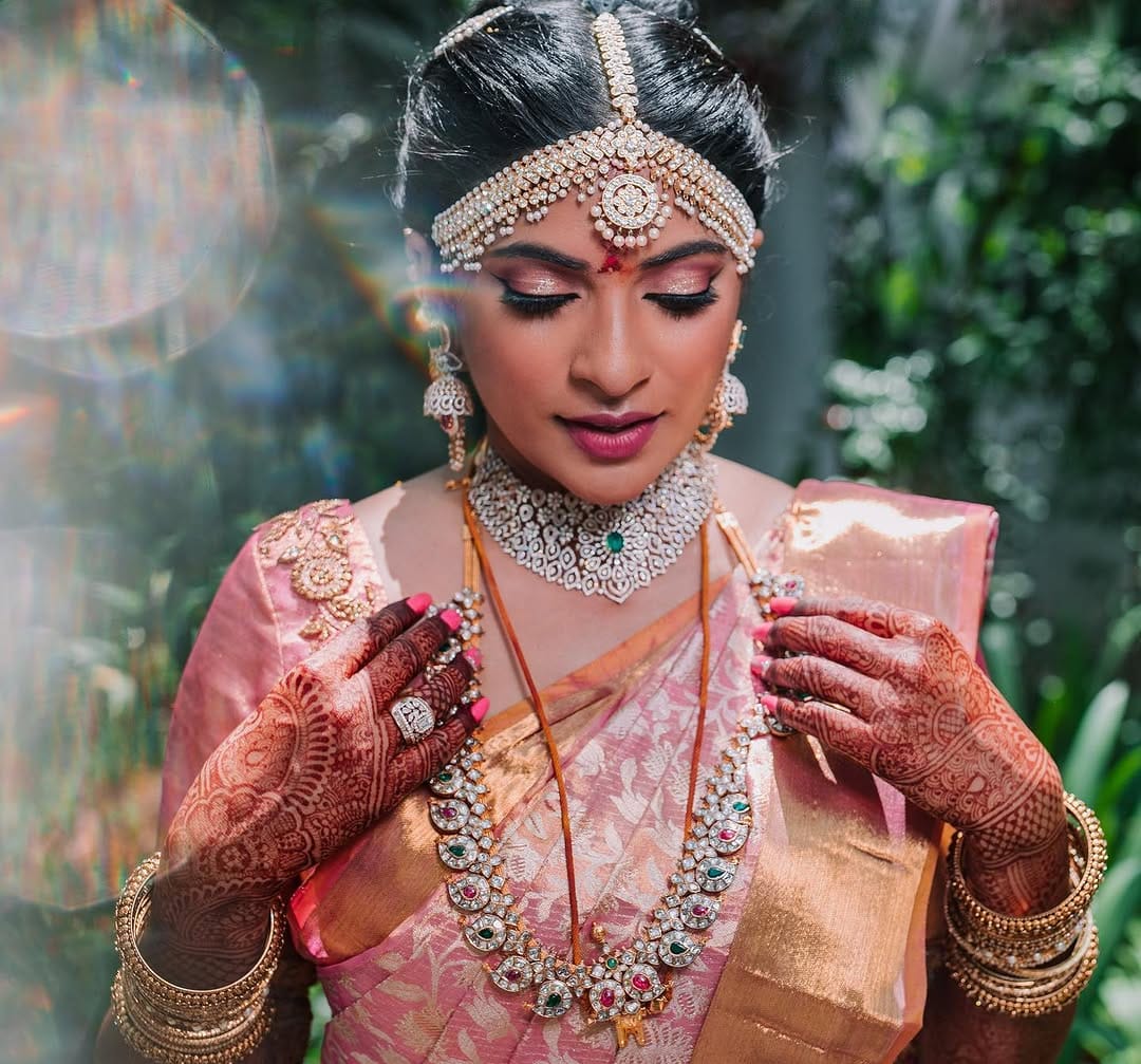 Post 10 by 𝙒𝙖𝙣 𝙎𝙝𝙖𝙯𝙞𝙖 💄 on Instagram (image)