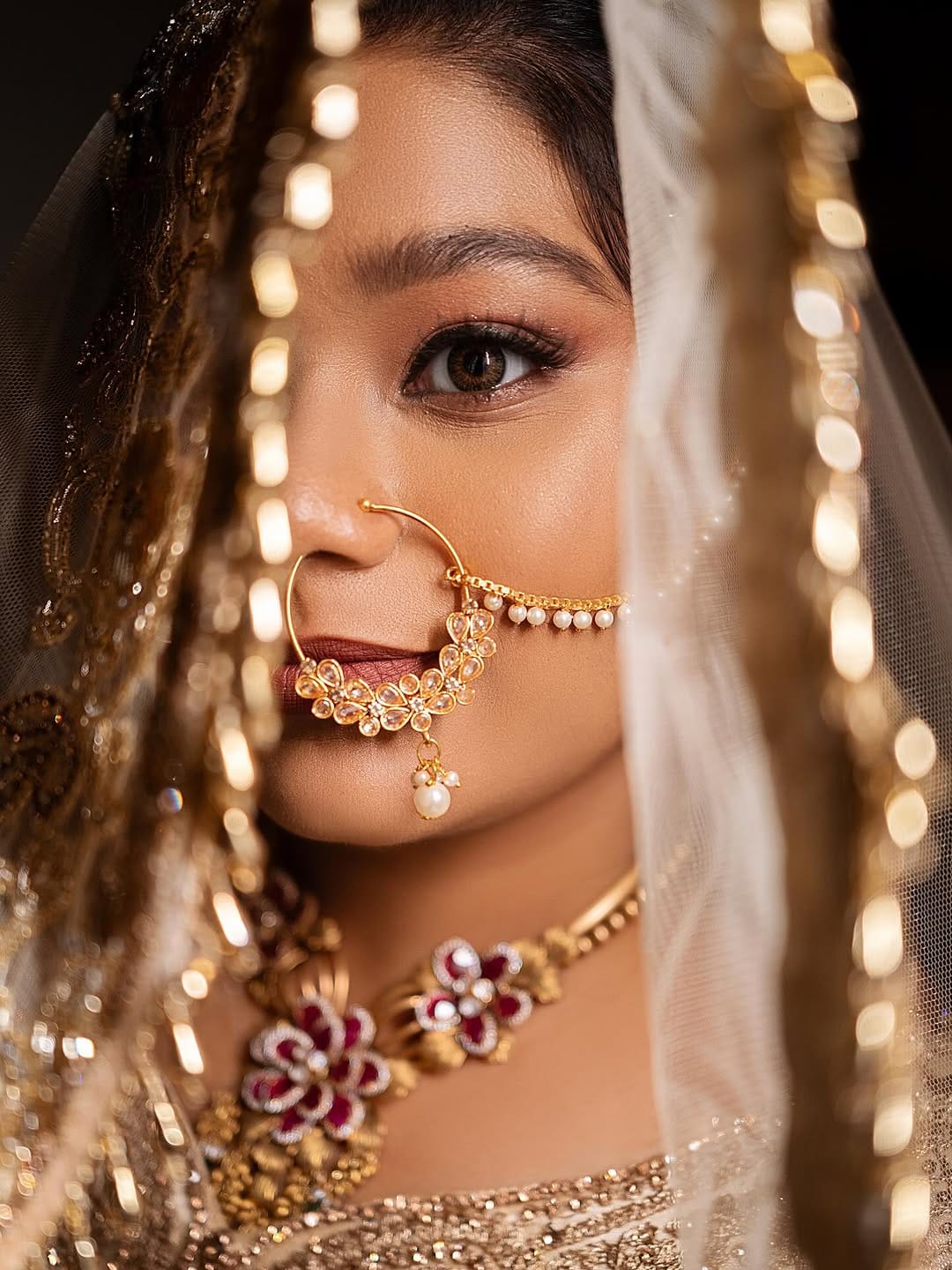 Post 2 by 𝙒𝙖𝙣 𝙎𝙝𝙖𝙯𝙞𝙖 💄 on Instagram (image)