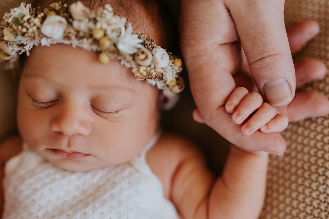 Post 5 by Sarah, Wollongong Newborn & Family Photographer on Instagram (carousel)