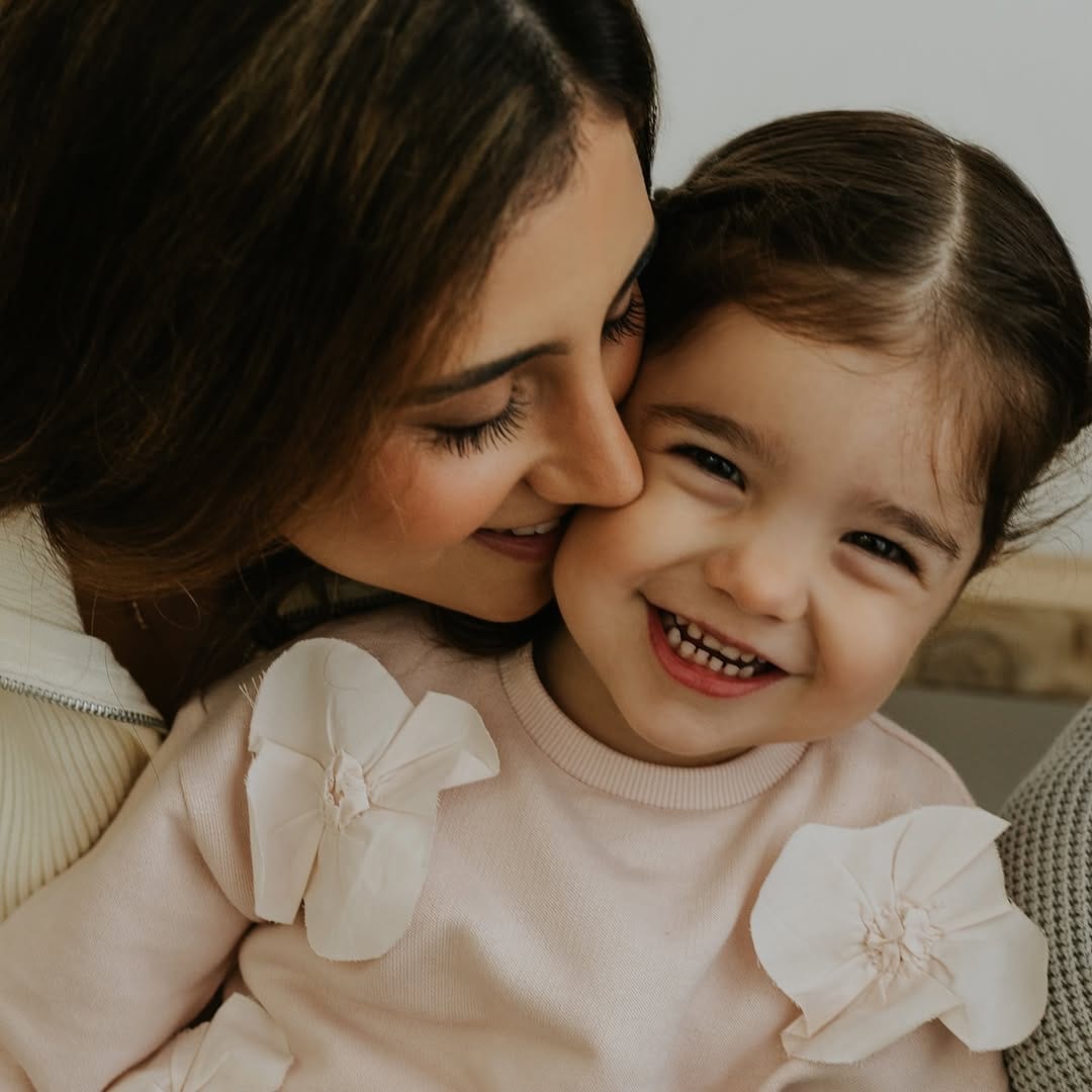 Post 2 by Sarah, Wollongong Newborn & Family Photographer on Instagram (carousel)