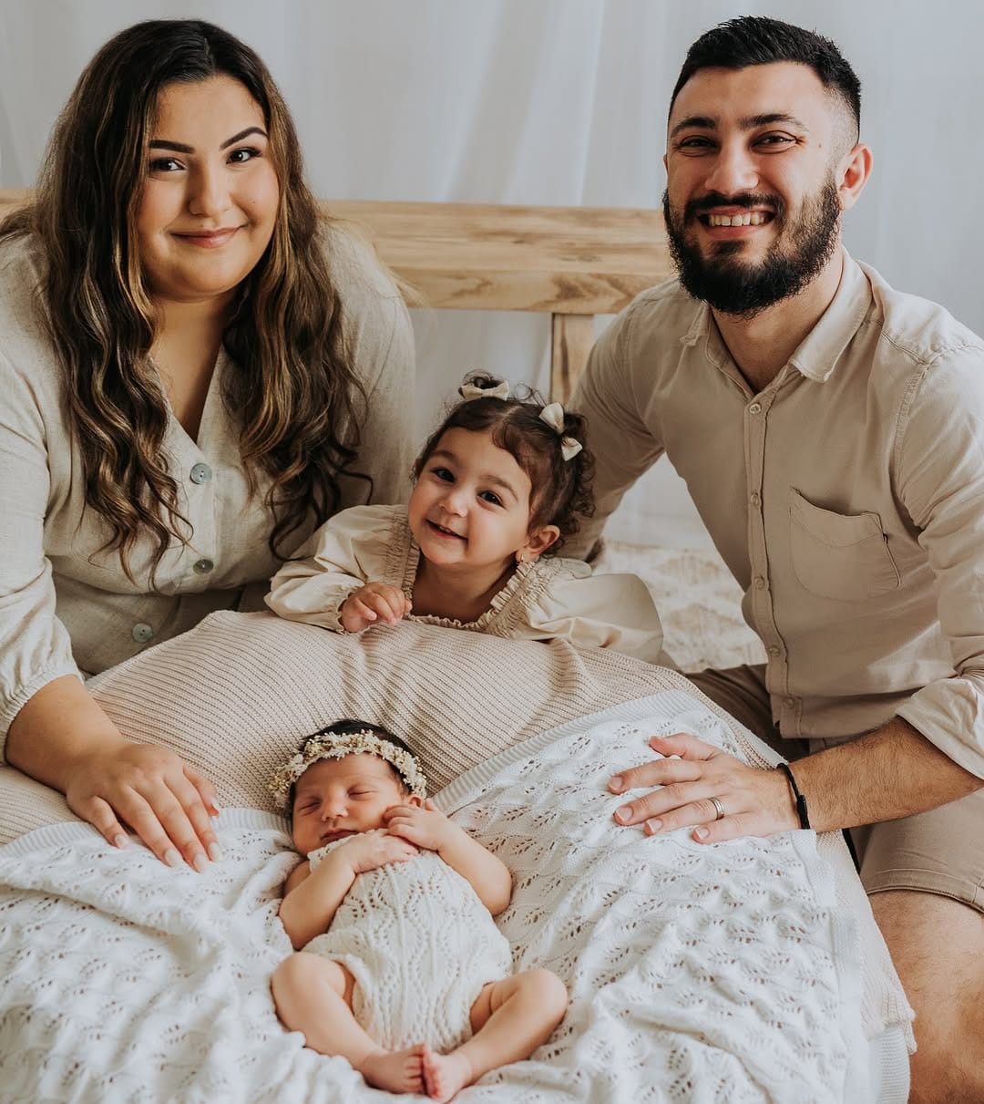 Post 4 by Sarah, Wollongong Newborn & Family Photographer on Instagram (carousel)