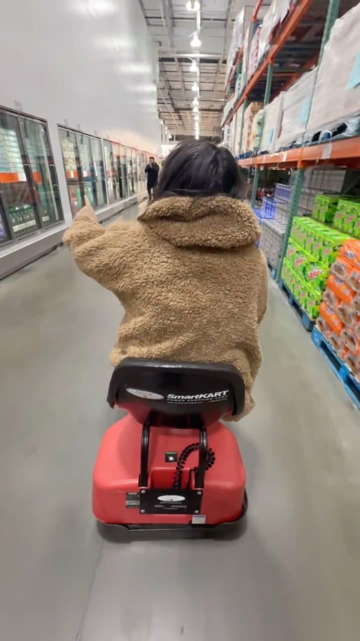 Post 6 by Cynthia Nicole on Instagram (video)