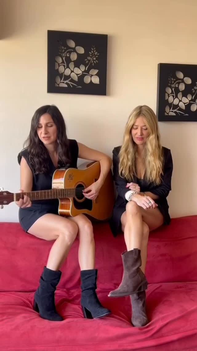 Post 9 by Ella Baila Sola on Instagram (video)