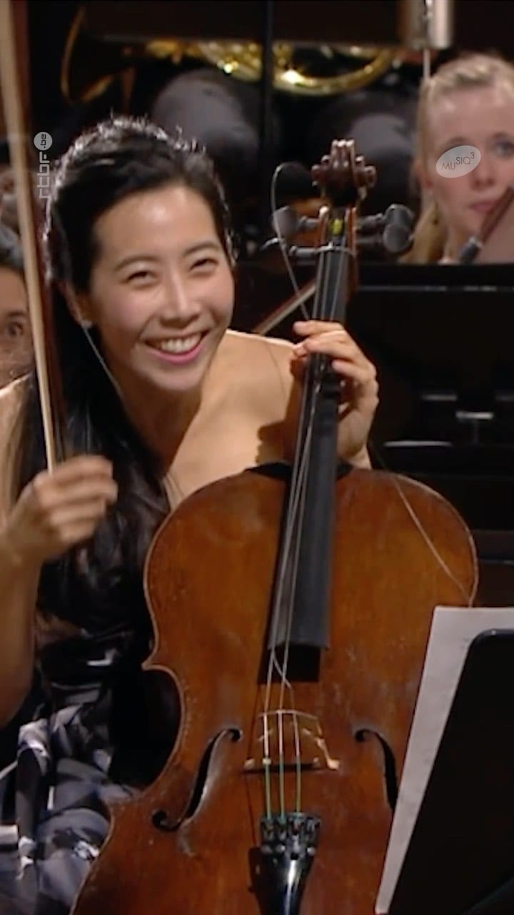 Post 10 by Christine J Lee | 이정현 on Instagram (video)