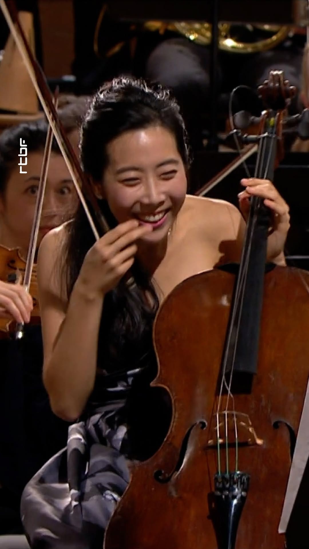 Post 2 by Christine J Lee | 이정현 on Instagram (video)