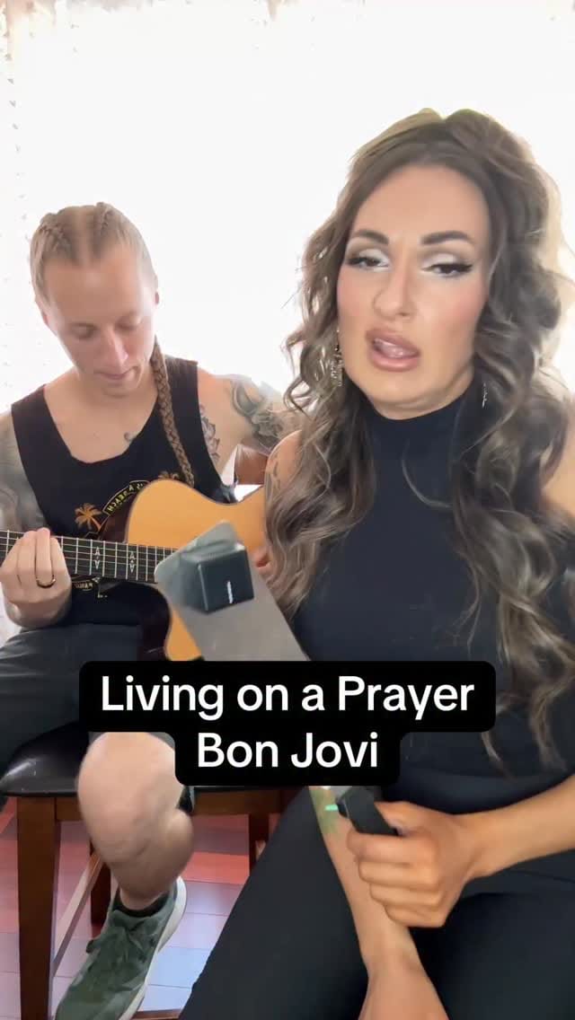 Post 3 by 𝓙𝓪𝓬𝓺𝓾𝓲𝓮 𝓡𝓸𝓪𝓻 on Instagram (video)